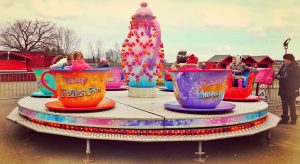 funfair-tea-cups-ride-hire